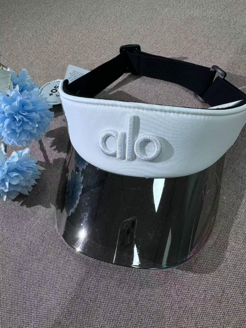 NWT Alo Yoga Airlift Solar Visor White Tennis Golf Running Sun Visor Hat 🤍🥰 - Picture 2 of 6